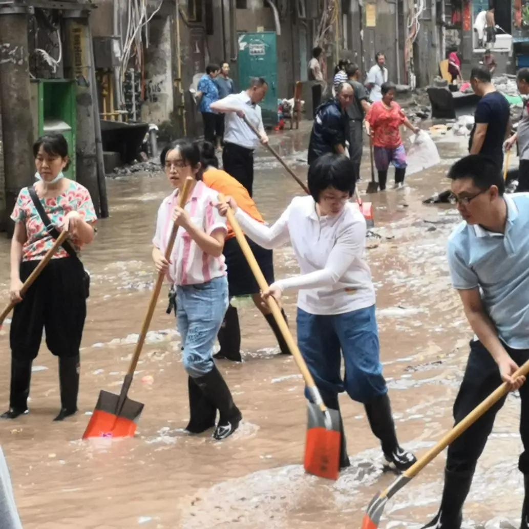 鹽業(yè)人員安置最新動態(tài)，挑戰(zhàn)與機(jī)遇并存，轉(zhuǎn)型期的未來展望